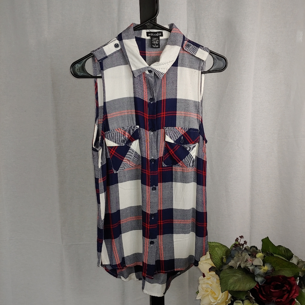 *3/$25* Stoosh Plaid S/L Shirt M.      P04